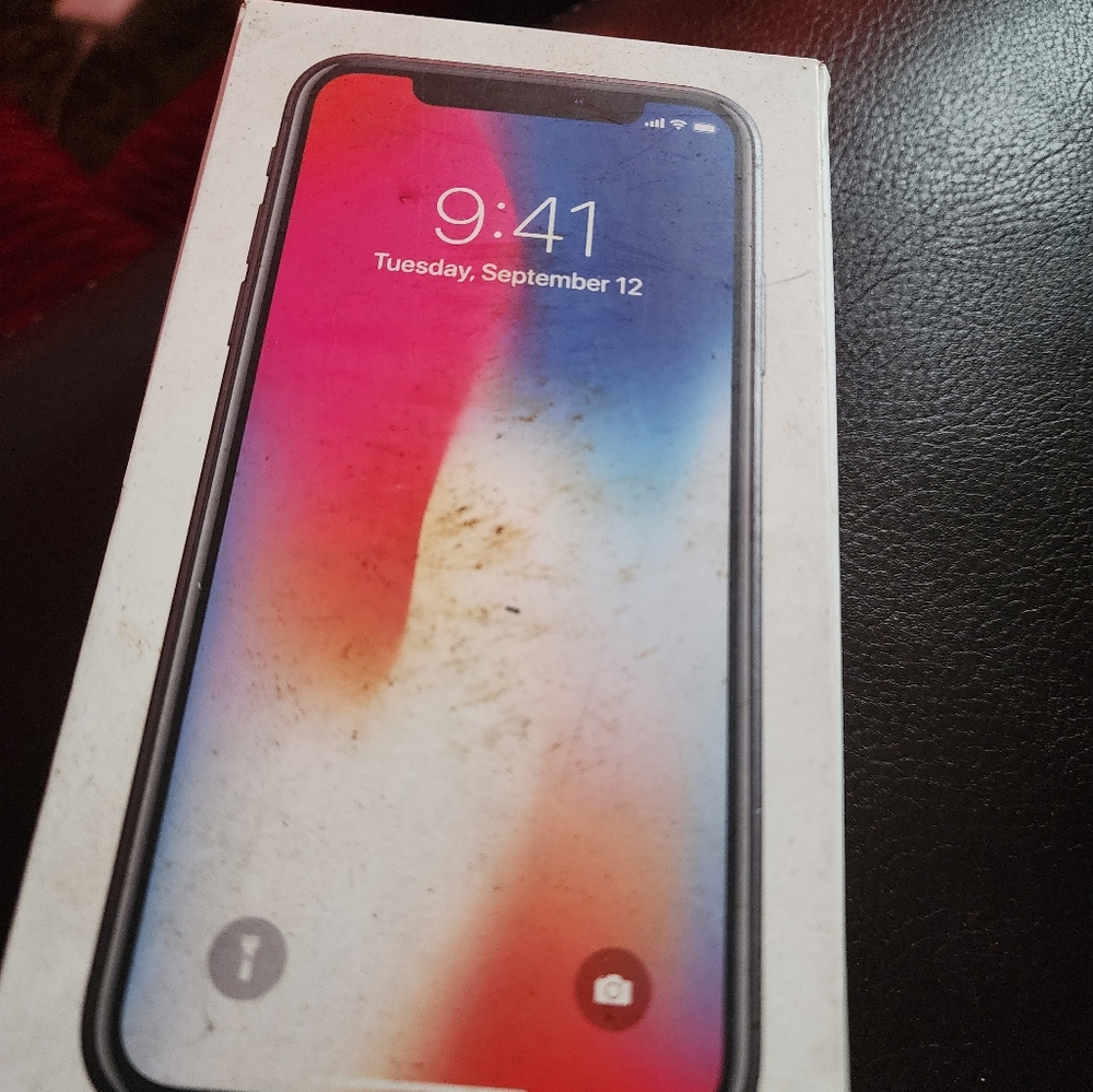 iPhone 8 - Picture 3 of 4